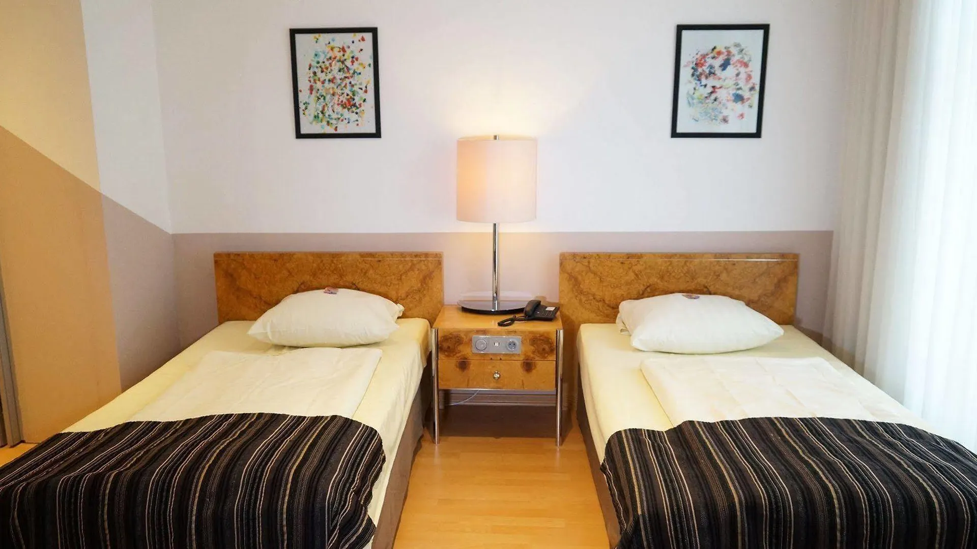 Hotel Erlanger Hof Berlin 3*,